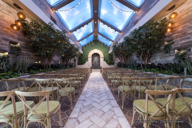 Traditional Las Vegas Wedding Package - A traditional ceremony with Las Vegas efficiency