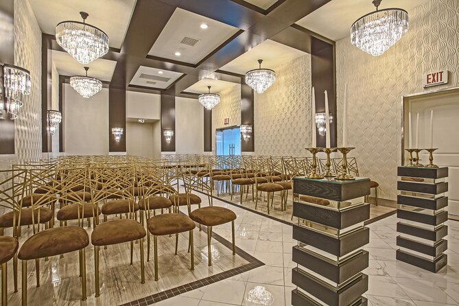 Traditional Las Vegas Wedding Package - Choosing between five onsite venues