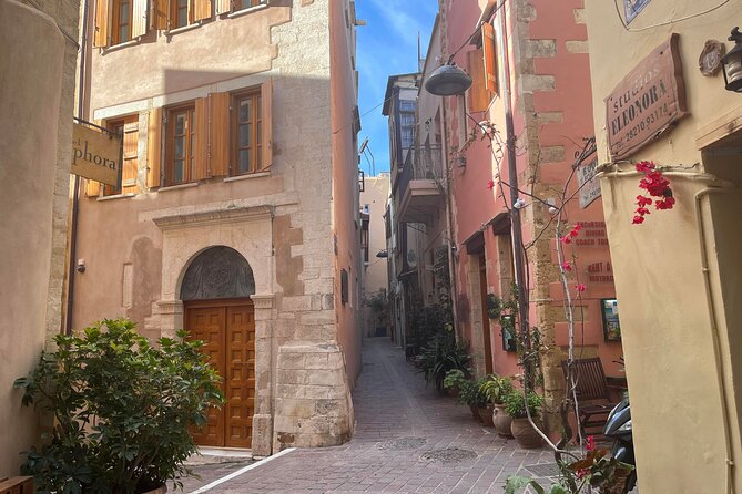 True Love in Chania: Self-Guided Romantic Puzzle Walk - Start in Splantzia at Saint Nicholas Church