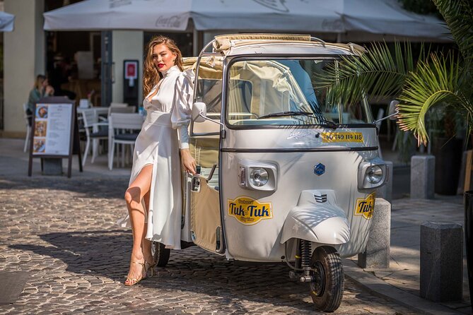 Tuk Tuk Bucharest Romantic Tour with miniBAR - Dorobanți villas at a slow pace