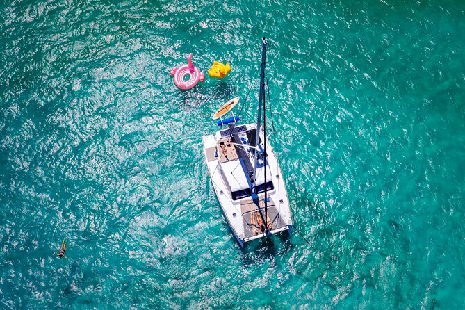 Tulum: Romantic Dinner on 34' Aventura Catamaran – All Inclusive - A private evening at Puerto Aventuras