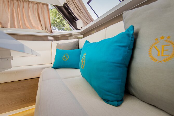 Tulum: Romantic Dinner on 34' Aventura Catamaran – All Inclusive - Drinks, candlelight, and the romantic setup