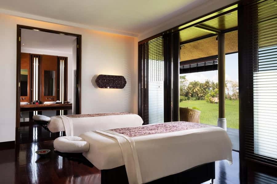 Ubud: Couple Spa Treatment with Bath Ritual & Sparkling Wine - A quiet spa setting above Ubud’s rice fields