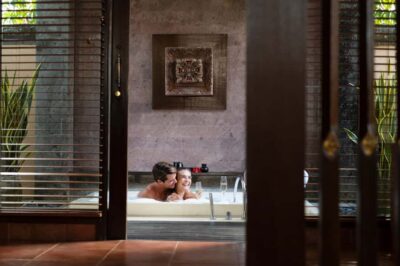 Couple Spa Treatment with Bath Ritual & Sparkling Wine
