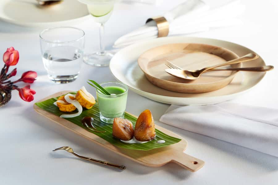 Ubud: Romantic 6-Course Candlelight Dinner in Ubud Valley - A candlelit table away from central Ubud
