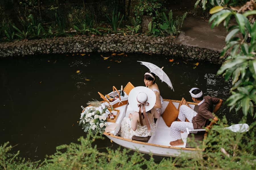 Ubud: Romantic Picnic on a Wooden Boat with Sparkling Wine - Is $104 good value for two?