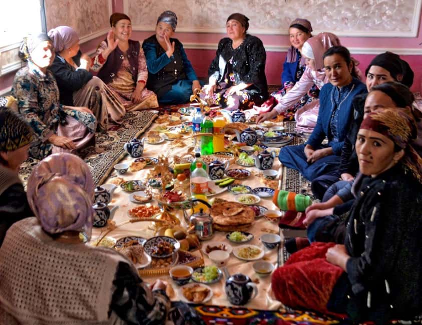 Uzbek wedding ceremony - Seven hours with a private group