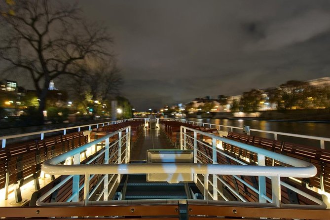 Valentine's Day Seine River Champagne Cruise - Champagne, service, and the Valentine’s Day mood