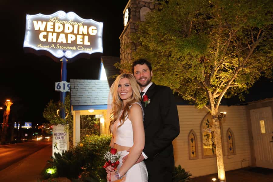 Vegas: Elvis-Themed Graceland Chapel Wedding or Vow Renewal - FAQ