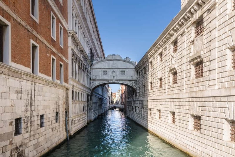 Venice: Winter Walking Tour & Romantic Gondola Ride Upgrade - Is $14 good value?
