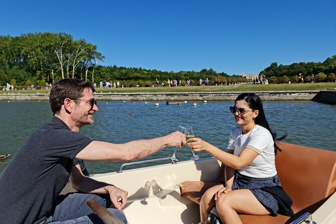 Versailles Golf Cart Guided Tour and Romantic Boat with Champagne - Walking back through the gardens