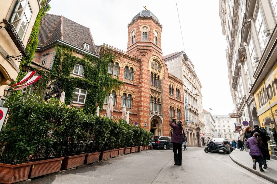 Vienna: Romantic Old Town 2-Hour Discovery Tour - The Greek Quarter beside the Danube channel