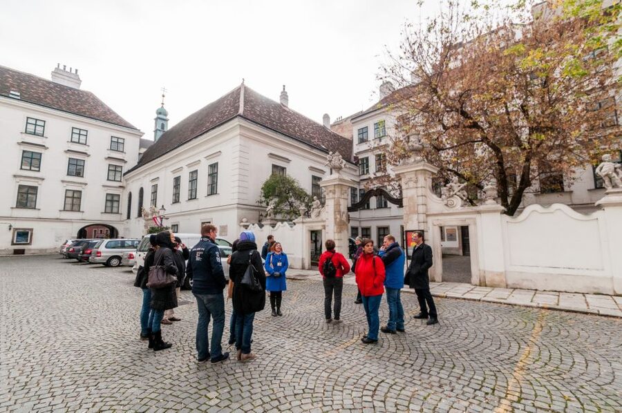 Vienna: Romantic Old Town 2-Hour Discovery Tour - Six ways to read Vienna’s old town