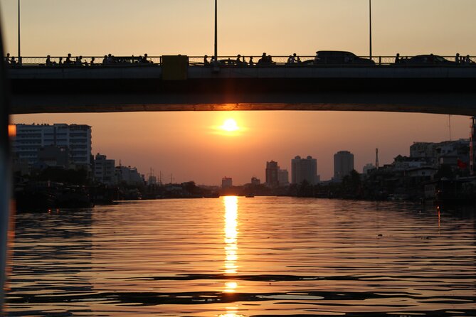 VIP Tour in Saigon: Romantic Sunset Cocktail by SpeedBoat - How the guides shape the experience