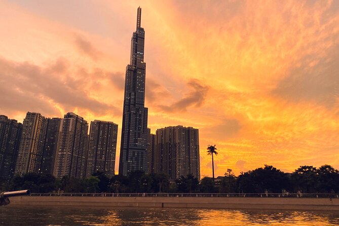 VIP Tour in Saigon: Romantic Sunset Cocktail by SpeedBoat - Is $230 per person good value?