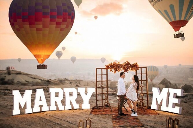 Wedding Proposal and Photoshoot with Hot Air Balloons - Key points at a glance