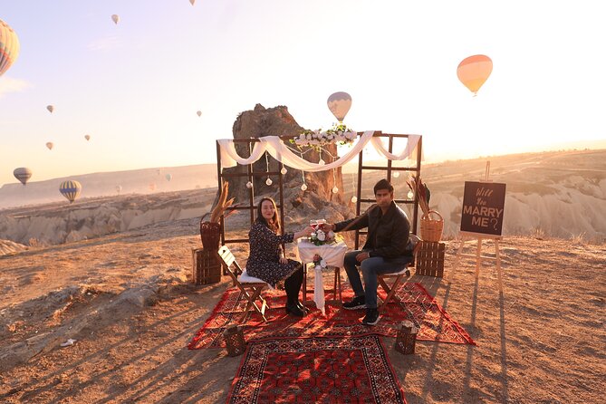 Wedding Proposal and Photoshoot with Hot Air Balloons - The private format keeps the moment personal