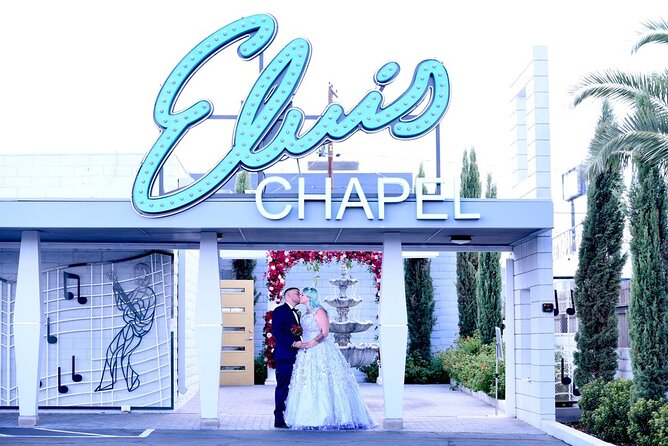 Wedding Renewal Experience in Las Vegas at Elvis Chapel - What happens during the one-hour chapel visit
