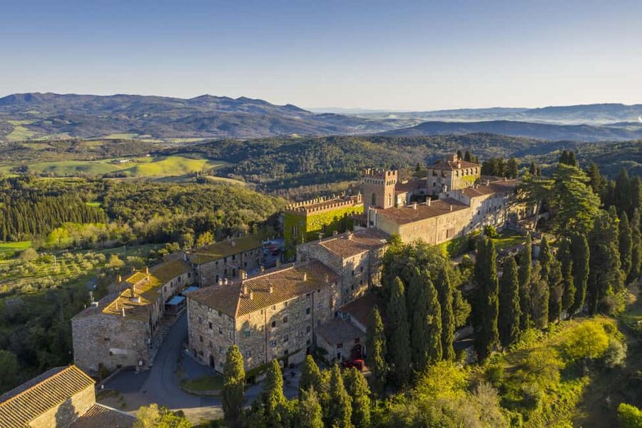 Wine tasting in a romantic castle with archaeologist guide - The Scenic Road from Bibbona