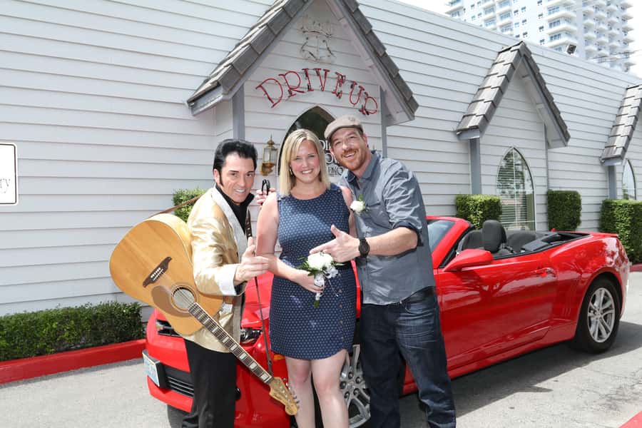 World-Famous Drive-Up Wedding in Las Vegas - Making the two-hour window work