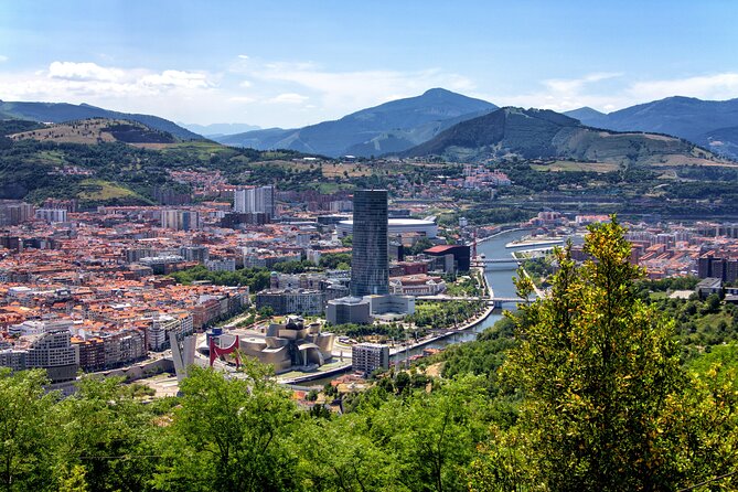 Year of Love in Bilbao: Self-Guided Romantic Puzzle Quest - The Guggenheim stop and Bilbao’s public art