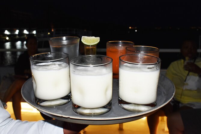 Your Romantic Dinner in Cancun, includes national open bar and live music - A sunset dinner on Nichupté Lagoon