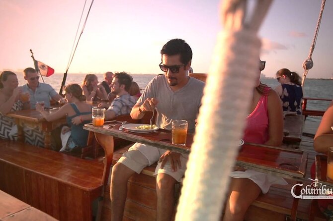 Your Romantic Dinner in Cancun, includes national open bar and live music - Who will enjoy this Cancun cruise most?
