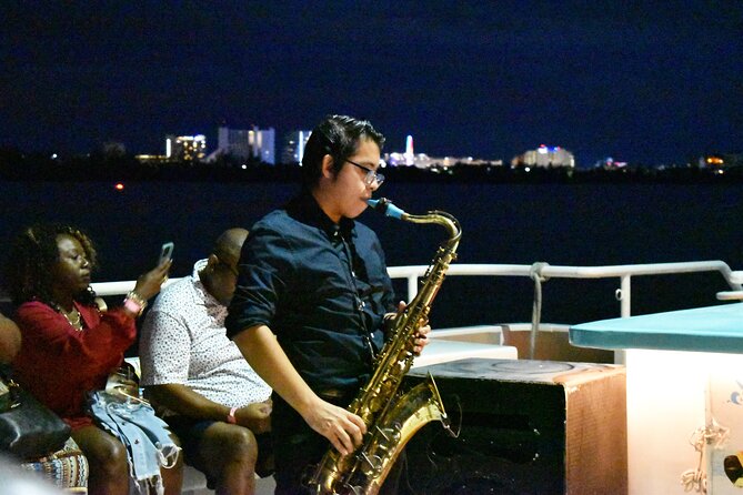 Your Romantic Dinner in Cancun, includes national open bar and live music - Small details that make the evening better