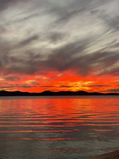 Romantic Sunset Boat Tour with Champagne