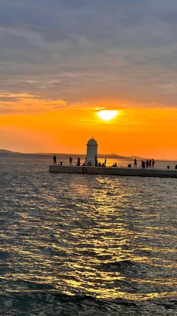 Zadar: Romantic Sunset Boat Tour with Champagne - FAQ